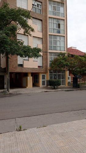 Imagen 2 de 4 de Local Macrocentro