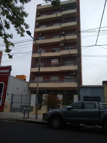 Imagen 1 de 13 de Semipiso En Venta En Moron Sur