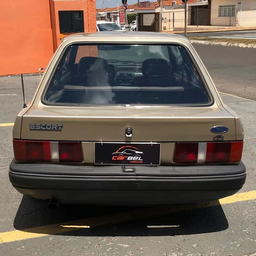 Imagem 3 de 9 de Escort Gl 1.6i 1.6