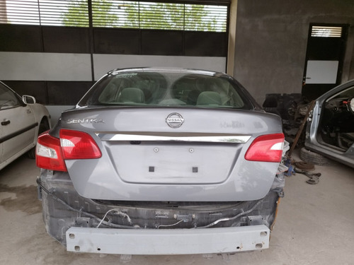 Nissan Sentra Exclusive Navi Cvt,a/c 2019