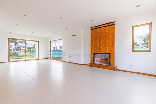 Imagen 4 de 30 de Hermosa Casa En Venta En Country Terravista