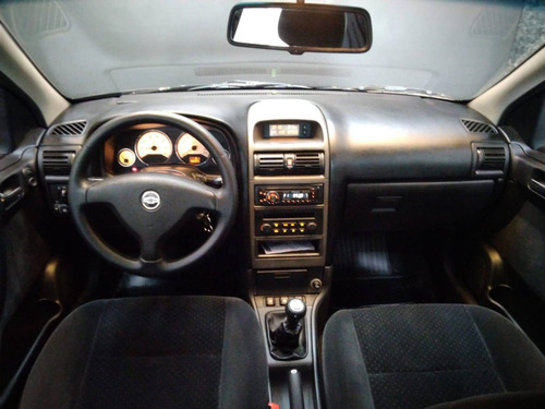 Imagem 10 de 15 de Chevrolet Astra 2.0 Mpfi Advantage 8v Flex 4p Manual