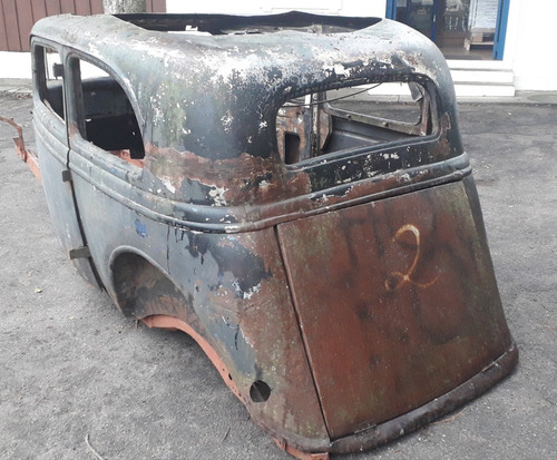 Carcaça Ford Victoria 1934 Com Chassi - Somente Venda