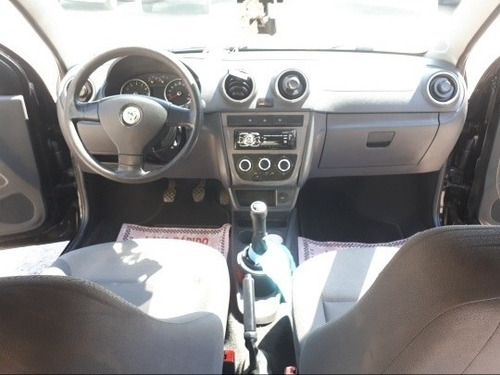Imagem 5 de 10 de Volkswagen Voyage 2010 1.0 Vht Trend Total Flex 4p