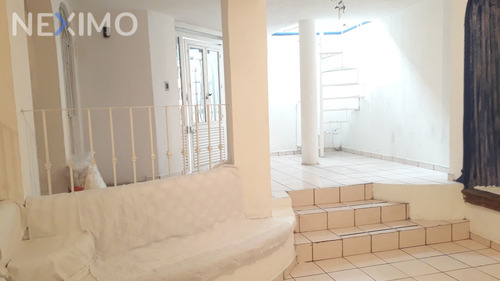Imagen 1 de 15 de Casa En Venta En Centro Con 5 Recamaras, Queretaro
