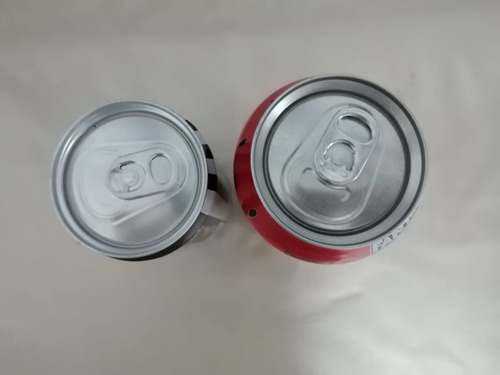 Latas De Refresco De Colección Beetlejuice 2 Fanta (Usado)