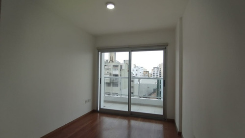 Departamento En Alquiler Av. 51 E/ 4 Y 5