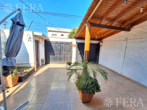 Venta Ph De 3 Ambientes Con Cochera Y Terraza En Sarandí
