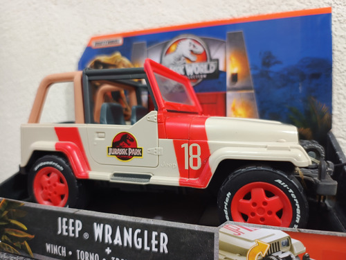 Jeep Wrangler # 18 Jurassic World Legacy Collection Matchbox Crema (Usado)