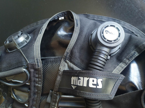 Imagen 4 de 8 de Chaleco Compensador De Buceo Mares Modelo Syncropower Tallam