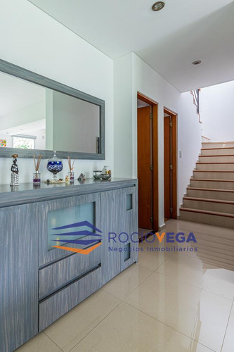 Casa A La Venta En Casco De Álvarez Moreno