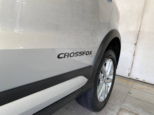 Imagen 12 de 15 de Volkswagen 2016 Fox 1.6 Crossfox Highline L/15