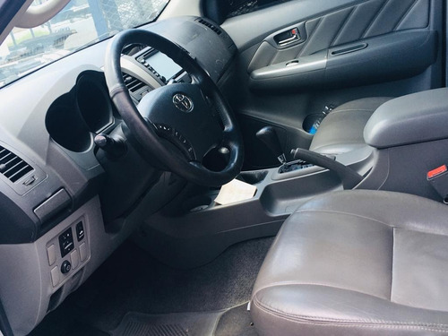 Imagem 10 de 15 de Hilux 2010 Srv Automática