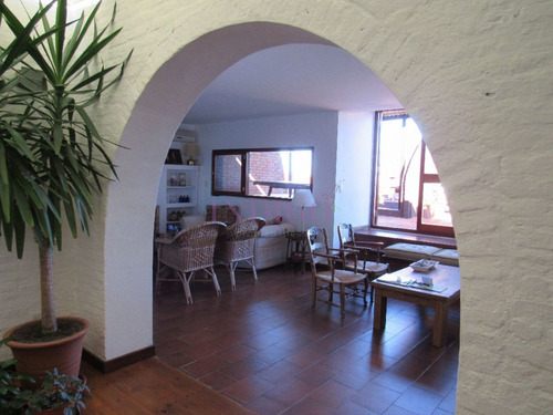 Imagen 4 de 14 de Muy Lindo Departamento En Alquiler En Manantiales, 3 Dormitorios , Mas Dependencia De Servicio.