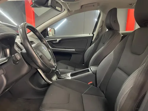 Volvo XC60 2.0 T5