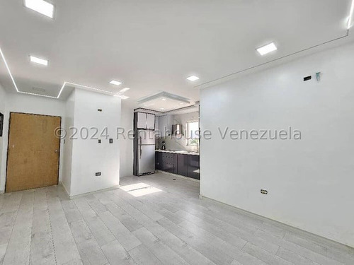 Precioso Apartamento En Venta Zona Centro, Maracay 24-19181 Hc