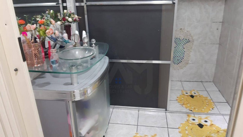 Imagem 9 de 22 de Sobrado Com 3 Dormitórios, Sala, Cozinha, Banheiro Com Vaga Para 2 Carros - So0071