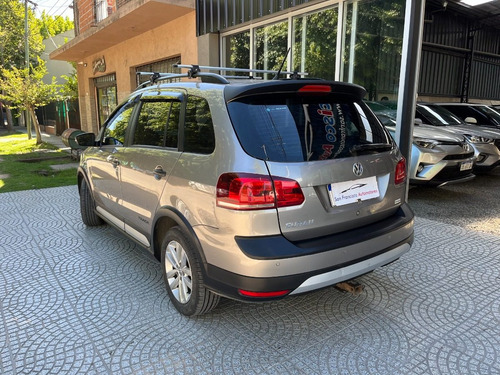 Imagen 8 de 24 de Volkswagen Suran 1.6 Track