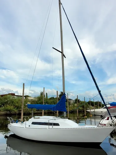 Velero Del Plata 26 - Eslora Y Calado Ideal Para Disfrutar