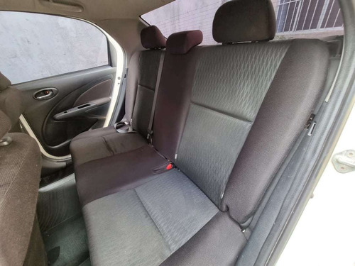 Imagem 10 de 12 de Toyota Etios Xs 1.5 16v At Flex