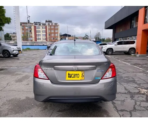 Nissan Versa 1.6 Advance