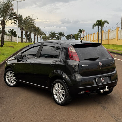 Fiat Punto 1.6 16V 4P FLEX ESSENCE DUALOGIC AUTOMATIZADO