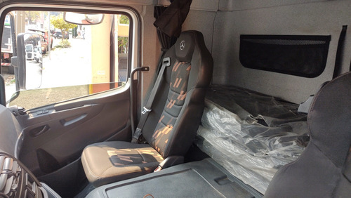 Mercedes Atego 3030 Modelo 2020 Com Tanque De Combustível