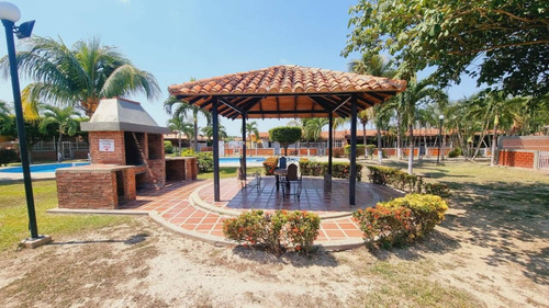 Ac Venta Funcional Casa En Valle De Oro, San Diego Edo. Carabobo Cod. 206190