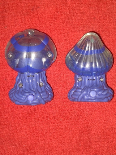 2 Figuras De Óscar El Espanta Tiburones De Uso