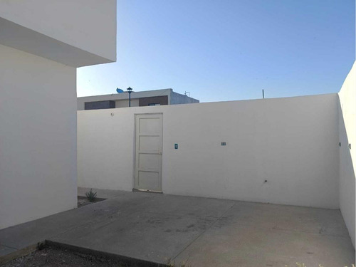 Casa En Venta En Los Arrayanes, Gómez Palacio, Durango