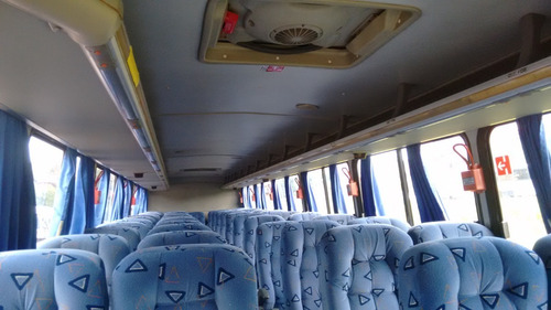 Imagem 4 de 5 de Ônibus Rodoviario Motor Dianteiro Neobus 2009 *50 LG. C/ar