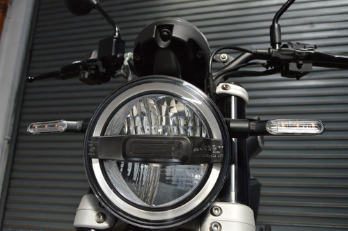Husqvarna Svartpilen 401 2021