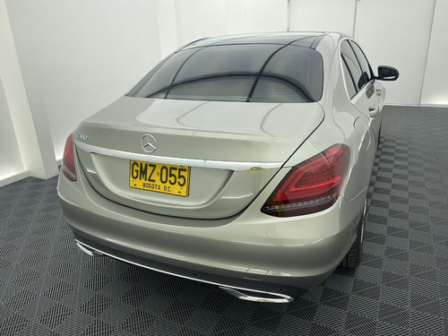 Imagen 10 de 25 de Mercedes Benz C 180 1.6 Turbo