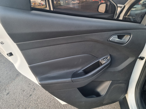 Ford Focus 2.0 Titanium Flex Powershift 5p