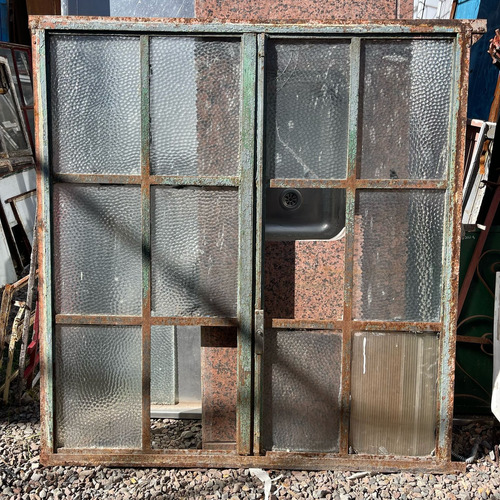 Ventana Doble Hoja Vidrios Repartidos En Hierro - Cod: Dt361 Gris Claro (Usado)