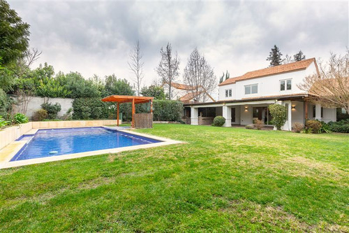 Casa En Piedra Roja, 4 Dorm., Piscina, Terraza Y Quincho