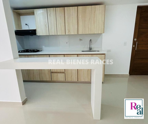 Se Vende Apartamento 2 Piso Con Ascensor En Unidad Cerrada 