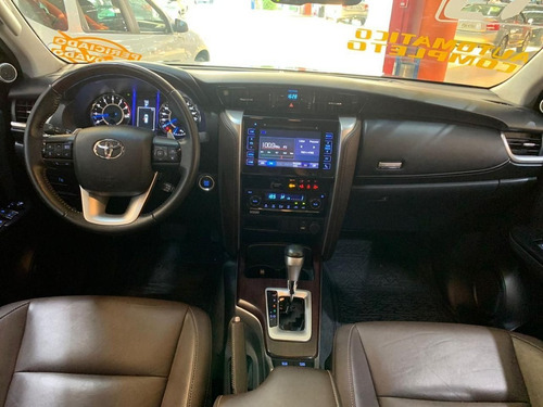 Imagem 7 de 15 de Toyota Hilux Sw4 2019 2.7 Srv 7 Lugares Maravilhosa!!