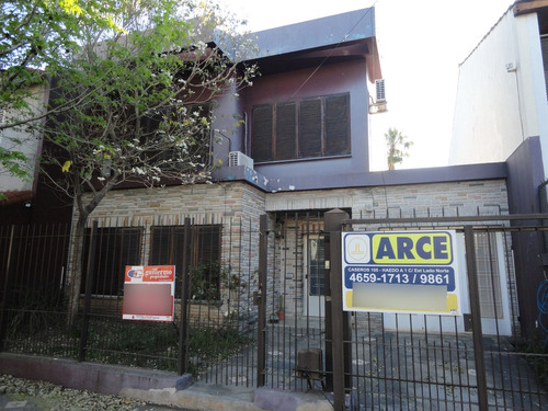 Casa En Venta En Haedo De 4 Ambientes Con Garage