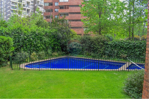 Elegante Dpto. En Las Condes, 10° Piso