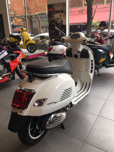 Vespa Gts 300
