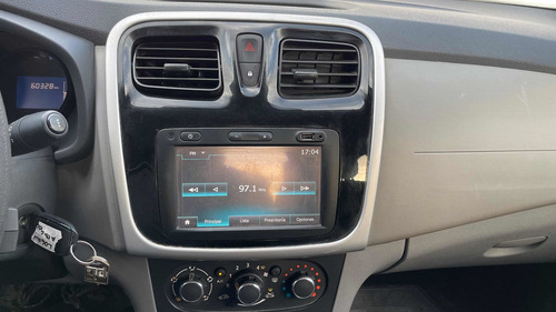 Imagen 12 de 13 de Renault Logan 1.6 Expression 85cv Nac 2017