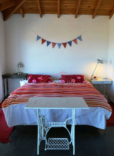Imagen 5 de 18 de Hermosa Y Cómoda Casa Ubicada En La Barra A Muy Pocos Metros De Playa