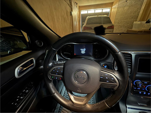 Jeep Grand Cherokee 3.6 Limited Lujo 4x2 Mt