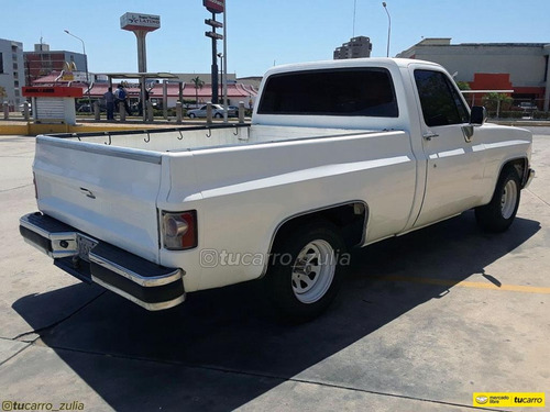 Chevrolet C-10 Pickup