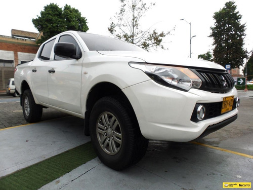 Imagen 3 de 19 de Mitsubishi L200 Sportero