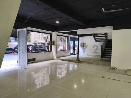 Arriendo Gran Local En Centro Cívico Santiago Centro