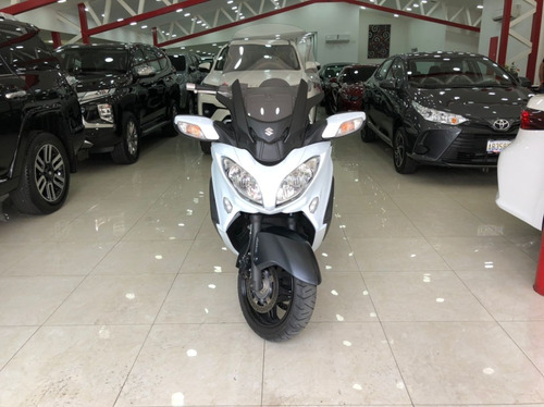 Imagen 3 de 6 de Suzuki Burgman 650cc