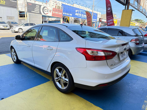 Ford Focus Sedan Ford Focus Sedan SE 2.0 16V PowerShift (Aut)