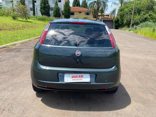 Imagem 11 de 13 de Fiat Punto Attractive 1.4 (flex)